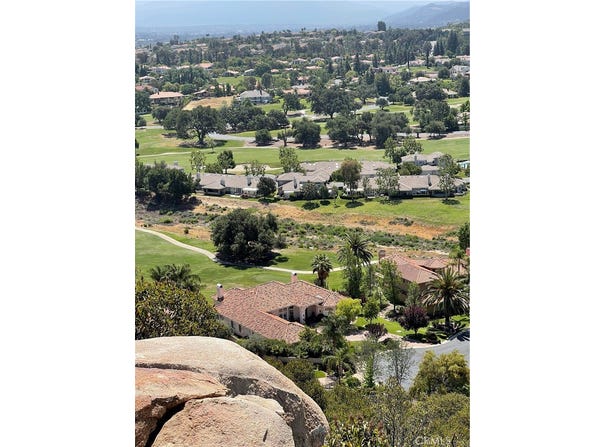11 Via Vista Grande, Murrieta, CA 92562