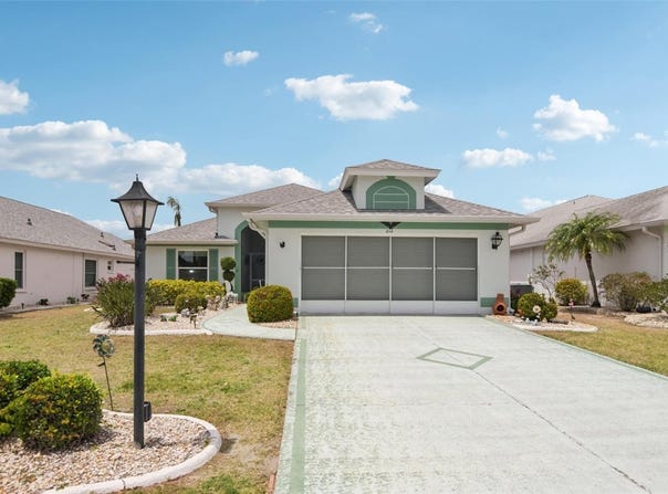 214 LINGER Lane, SUN CITY CENTER, FL 33573