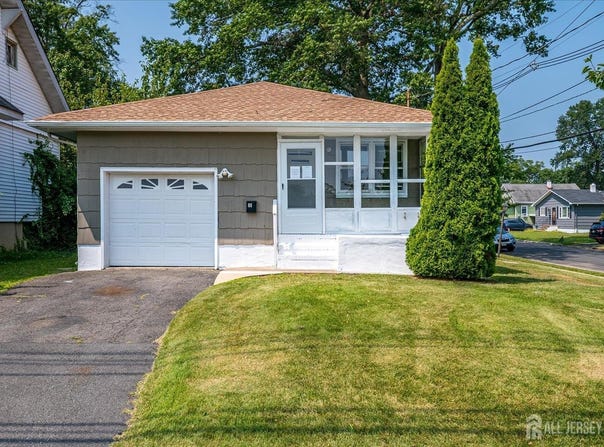 84 Kossuth Street, Piscataway, NJ 08854