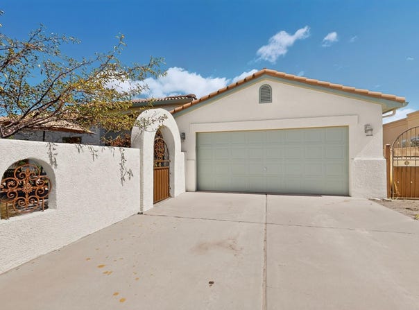 416 7th Street NE, Rio Rancho, NM 87124
