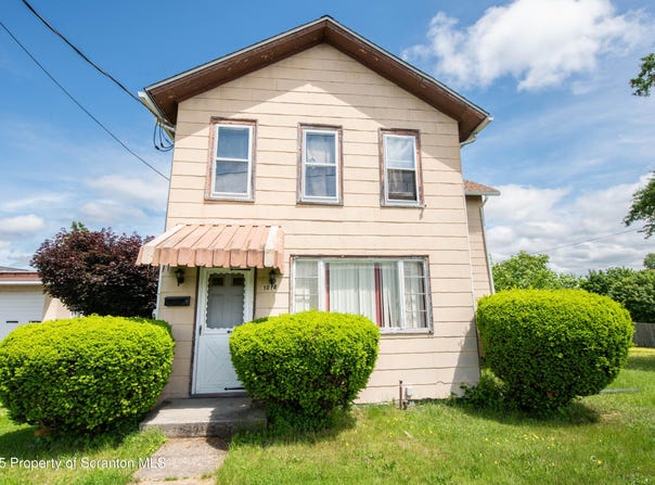 1010 Wood Street, Old Forge, PA 18518