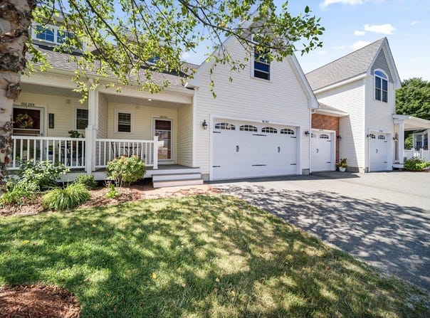 100 Kirkbride Dr, Danvers, MA 01923