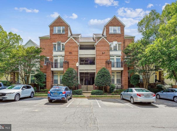1334 GARDEN WALL CIR #410, RESTON, VA 20194