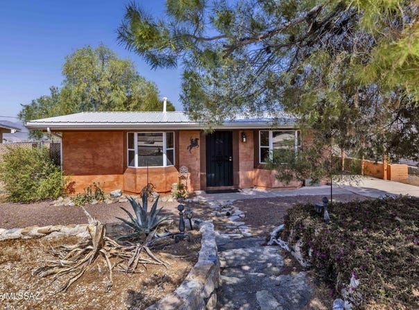 325 S McNab Parkway, San Manuel, AZ 85631