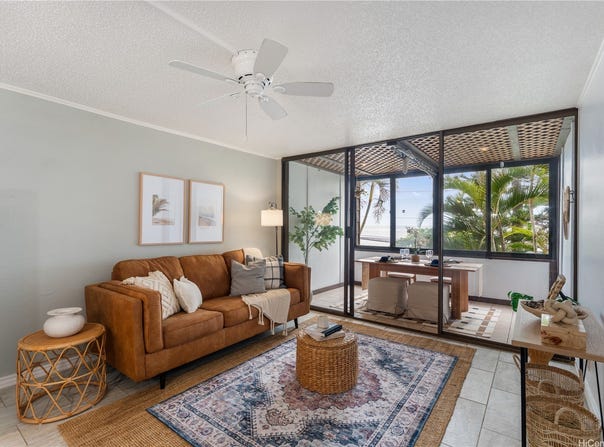 51-636 Kamehameha Highway, Kaaawa, HI 96730