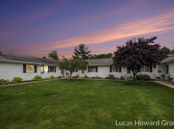 5228 Green Meadow Road, Kalamazoo, MI 49009