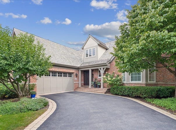 2419 Fox Meadow Circle, Northfield, IL 60093