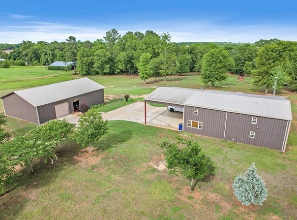 407 County Road 17, Headland, AL 36345