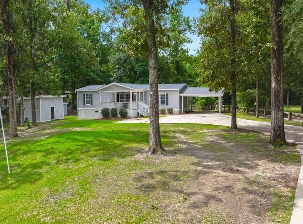 115 Riverside Dr Off Highway 6 Drive, Eutawville, SC 29048