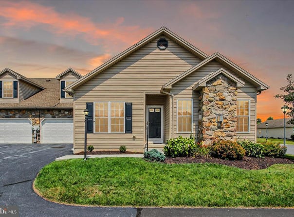 31 IVY LANE, GETTYSBURG, PA 17325