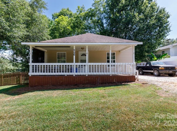 206 Hawthorne Lane, Clover, SC 29710