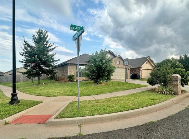 13300 SW 4th Terrace, Yukon, OK 73099