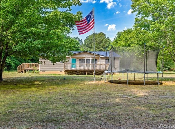 2171 Grandy Rd., Brodnax, VA 23920