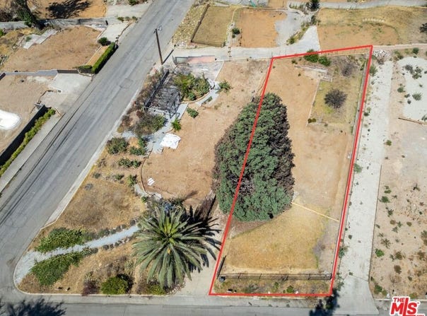 3051 Santa Rosa Ave, Altadena, CA 91001