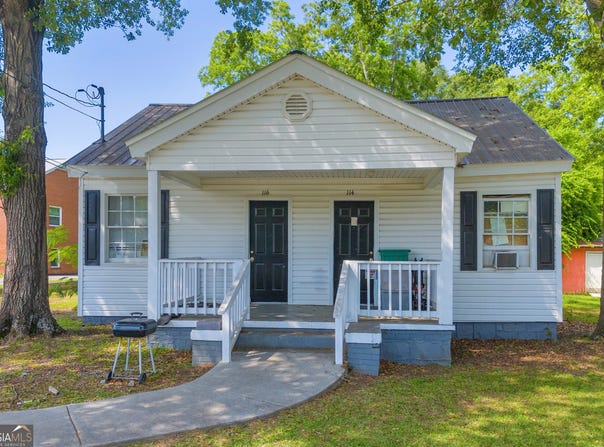 114/116 Carey, Elberton, GA 30635