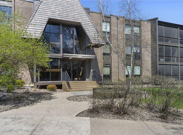 6085 Lincoln Drive, Edina, MN 55436