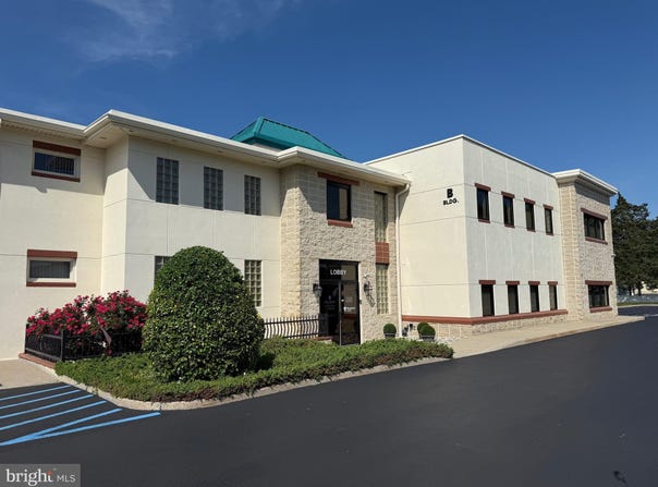 34 SCOTCH Road, EWING, NJ 08628