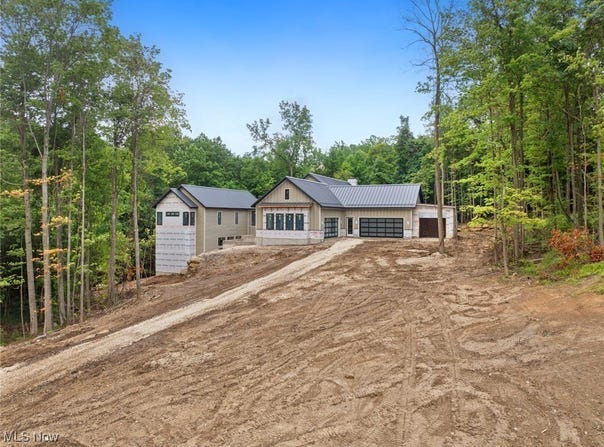 2324 Hard Rock Way, Hinckley, OH 44233