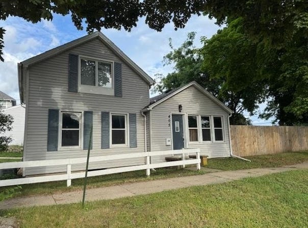 405 S 6th Street, Stoughton, WI 53589