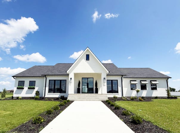 1031 S Montrose Street, Aberdeen, SD 57401