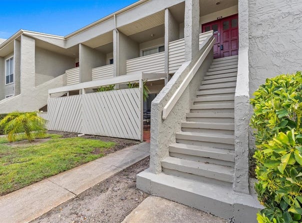 630 WINDRUSH BAY DRIVE, TARPON SPRINGS, FL 34689