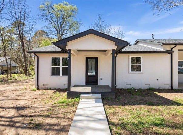 702 S Montgomery, Gilmer, TX 75644