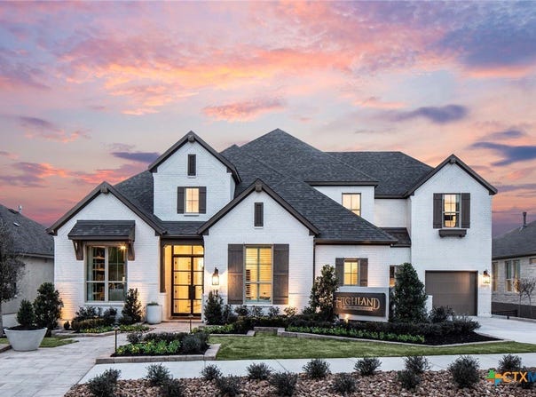 210 Navarro, Boerne, TX 78006