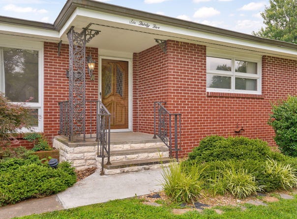 635 Valley View Drive, Mt Vernon, MO 65712