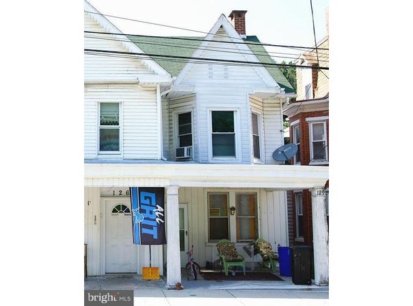 124 W MAIN STREET, WINDSOR, PA 17366