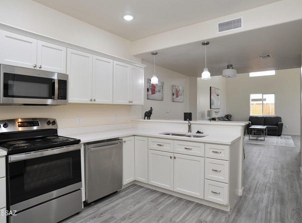 3727 E Mondego Court, Tucson, AZ 85716