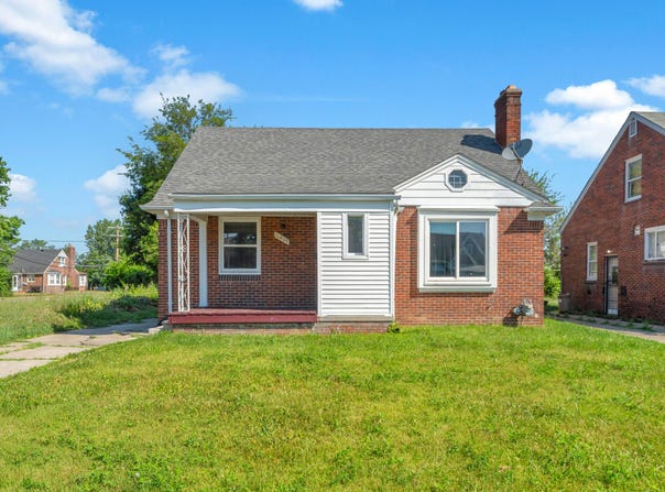 11409 College Street, Detroit, MI 48205