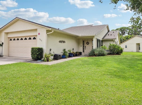 2212 CYPRESS COVE DRIVE, TAVARES, FL 32778