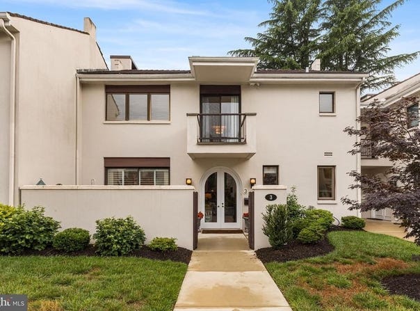 3 DEZAC #3, DEVON, PA 19333