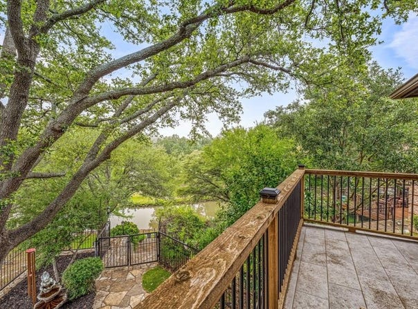 4904 Fairway Place Court, Granbury, TX 76049