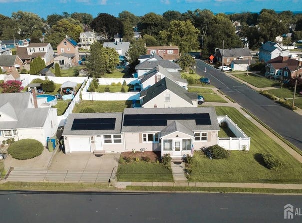 2 Hilltop Avenue, Sayreville, NJ 08879