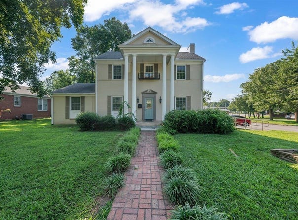 231 S College Street, Franklin, KY 42134