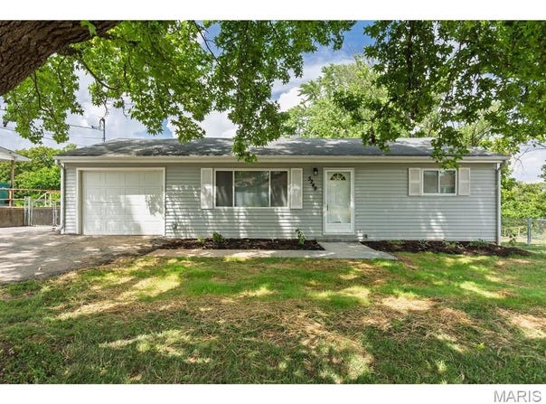 5249 Brinridge Drive, High Ridge, MO 63049