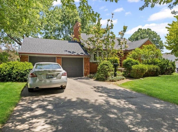 44880 Brockton Avenue, Sterling Heights, MI 48314