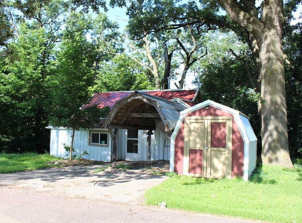 306 Sweet Street, Linn Grove, IA 51033