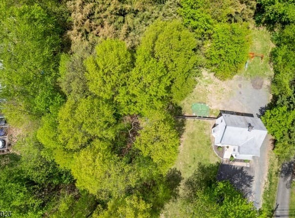 590 Valley Rd, Long Hill Twp., NJ 07933