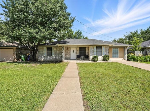 817 Thedford Road, Seagoville, TX 75159