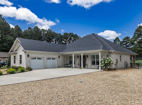 9 Alhaja Way, Hot Springs Village, AR 71909
