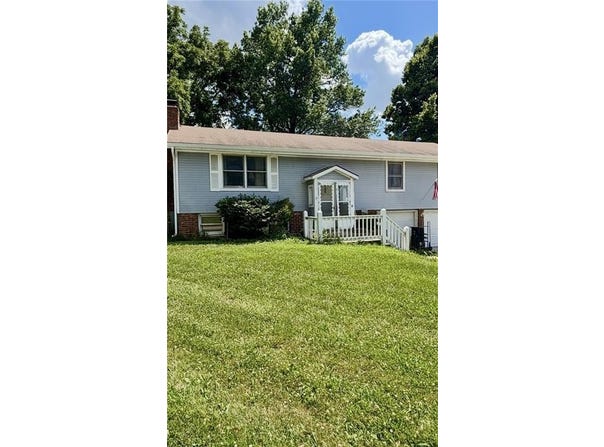 505 E Harold Street, Olathe, KS 66061