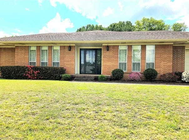 7800 Dover CIR, Fort Smith, AR 72903
