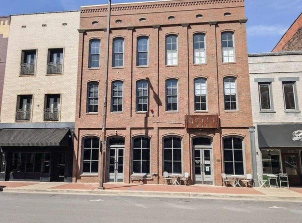 211 Broadway Street, Paducah, KY 42001