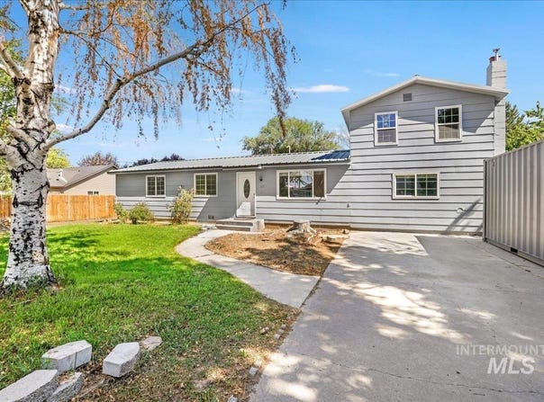 377 Maple, Hansen, ID 83334-4967