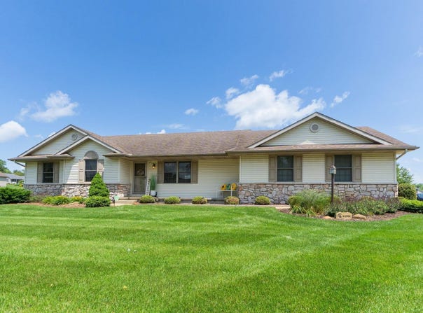 20063 Moonstone Lane, Goshen, IN 46528-6287