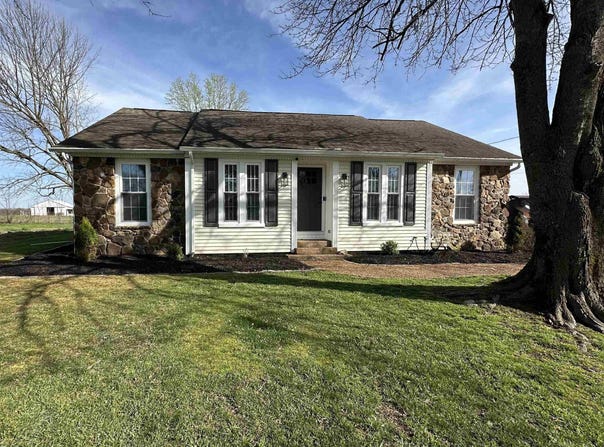 38 Lamb Dr, Sedalia, KY 42079