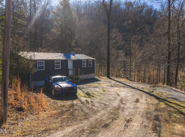 637 Jacobs Hollow Road, Sneedville, TN 37869
