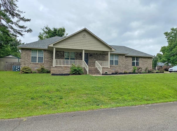 90 WATSON St, Savannah, TN 38372
